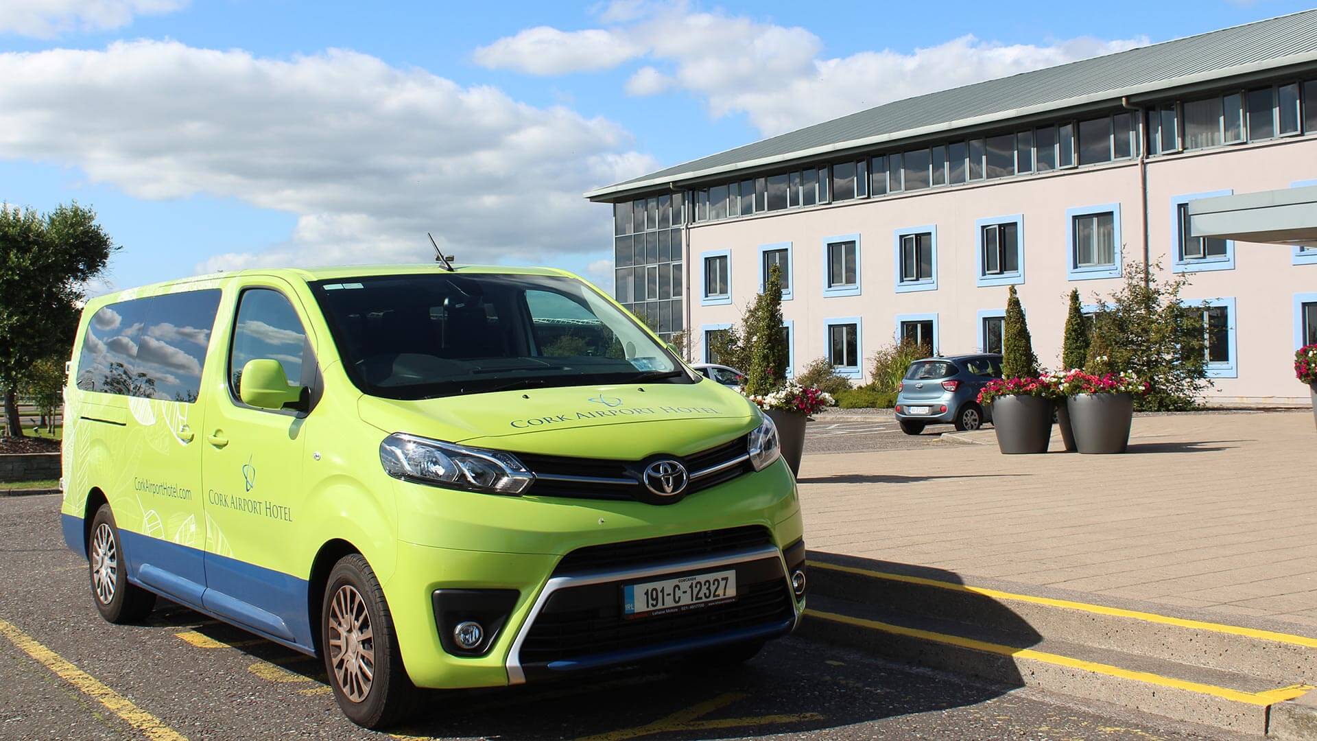 airport shuttle bus out of Cork Airport Hotel